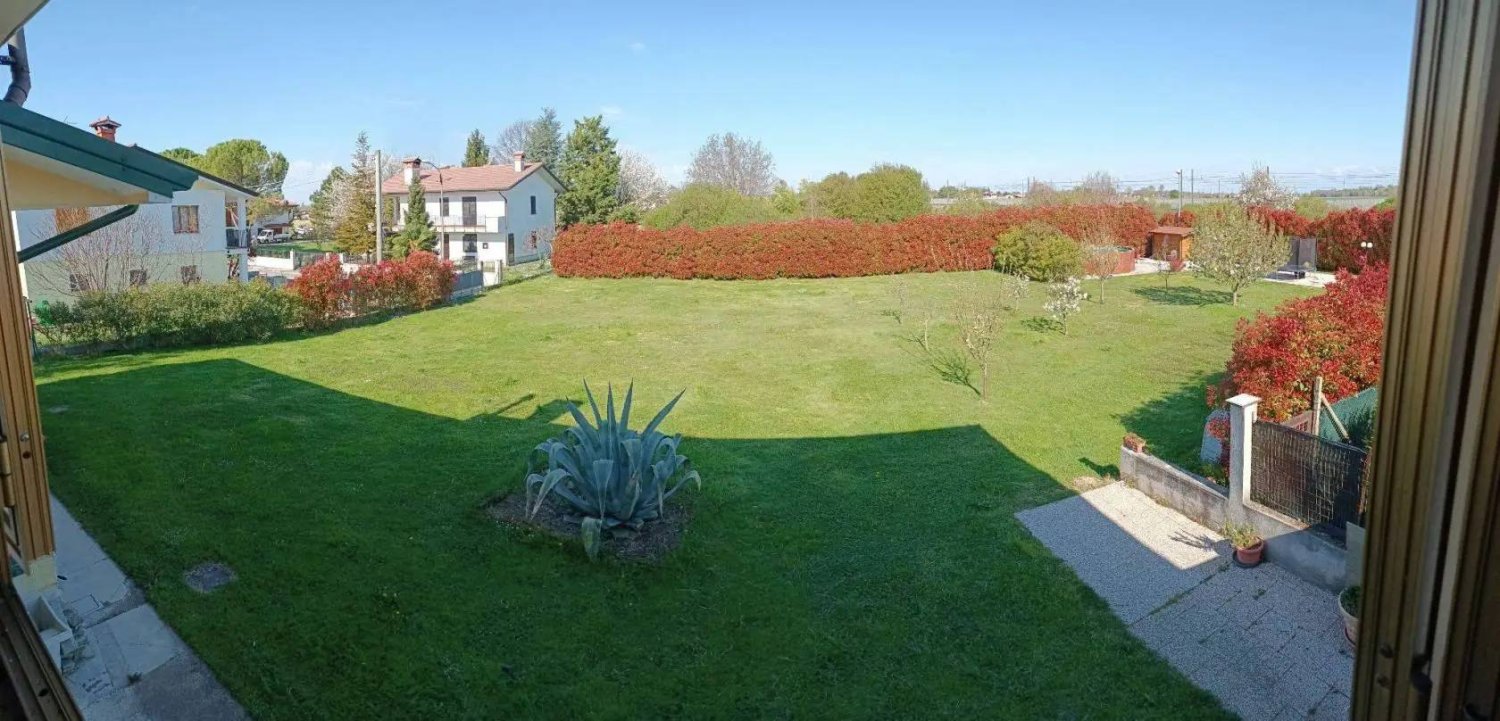 Villa de 3 habitaciónes en Udine, Italy No. 135096