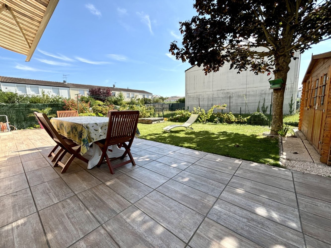 5 bedrooms Villa in Reims, France No. 247688