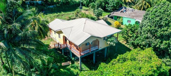 3 bedrooms House in Saint George, Saint Vincent and the Grenadines No. 22 4