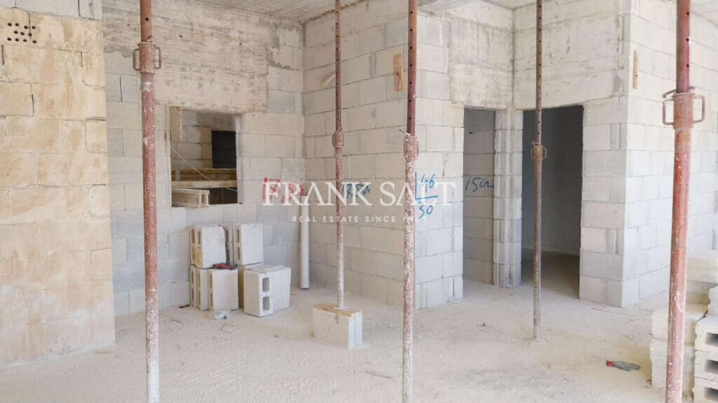 1 bedroom Apartment in Marsalforn, Malta No. 1053