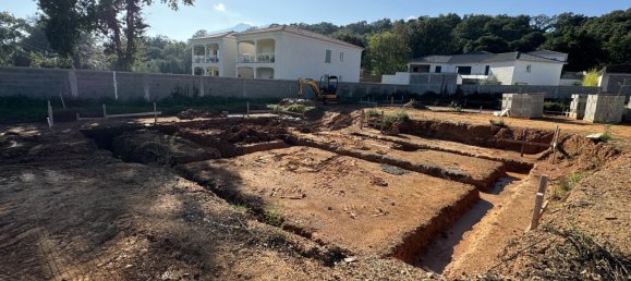 2 bedrooms House in Santa-Lucia-di-Moriani, France No. 242948 4