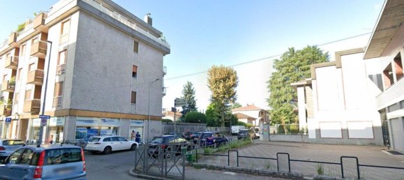 385m² Office in Novara, Italy No. 376357 3