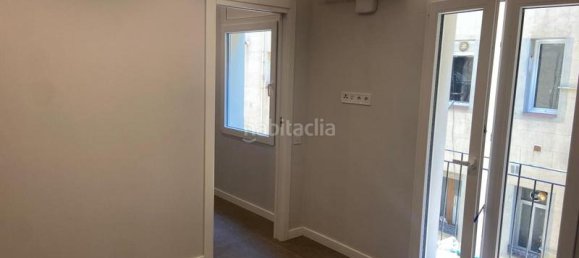 1 bedroom Apartment in Ciutat Vella, Spain No. 171550 2