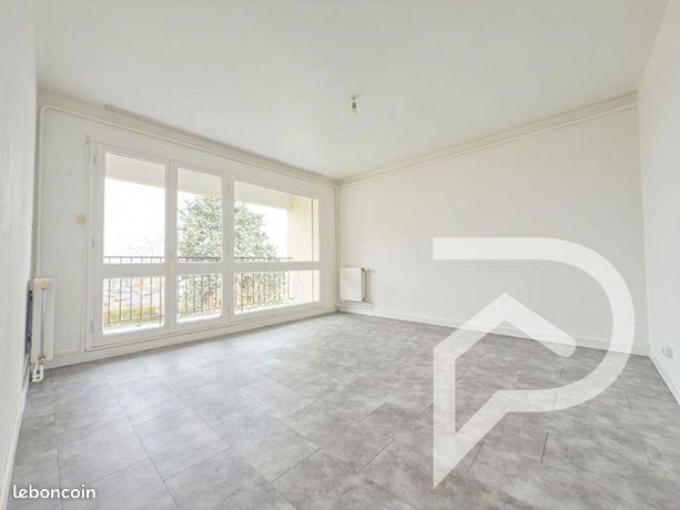 2 bedrooms Apartment in Beaumont-sur-Oise, France No. 359135