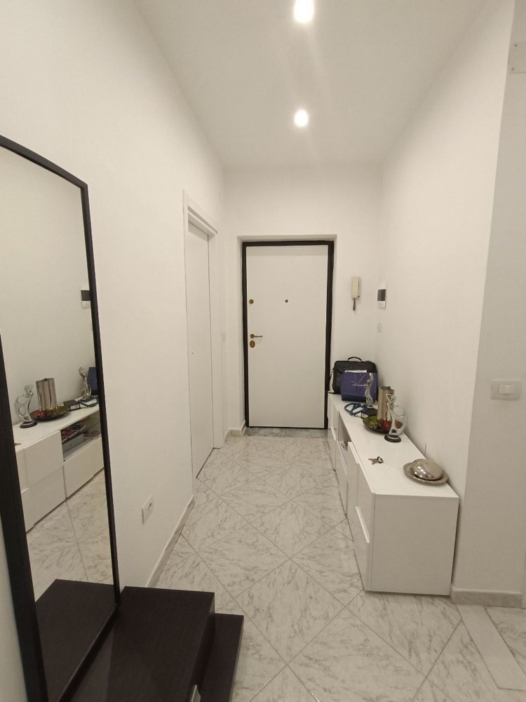 3غرفة شقة في Caserta, Italy رقم 7617