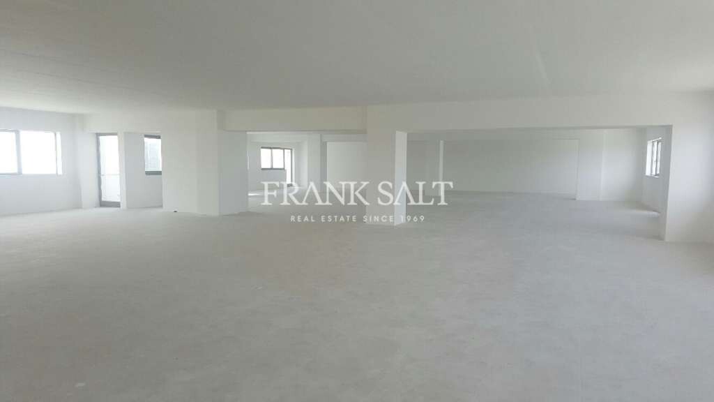 1200m² Office in Fgura, Malta No. 11944