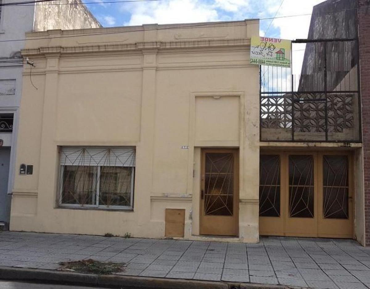 Casa T3 em Tres de Febrero, Argentina N.º 51845