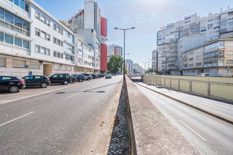 457m² Commercial property in Alvalade, Portugal No. 244301
