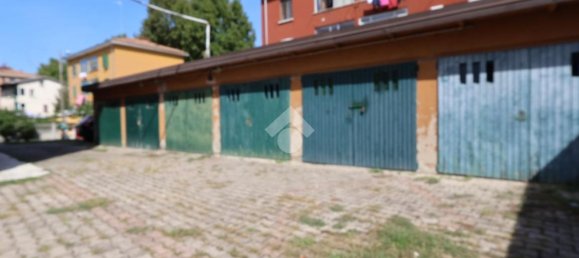 3 bedrooms Apartment in Reggio Emilia, Italy No. 372265 28