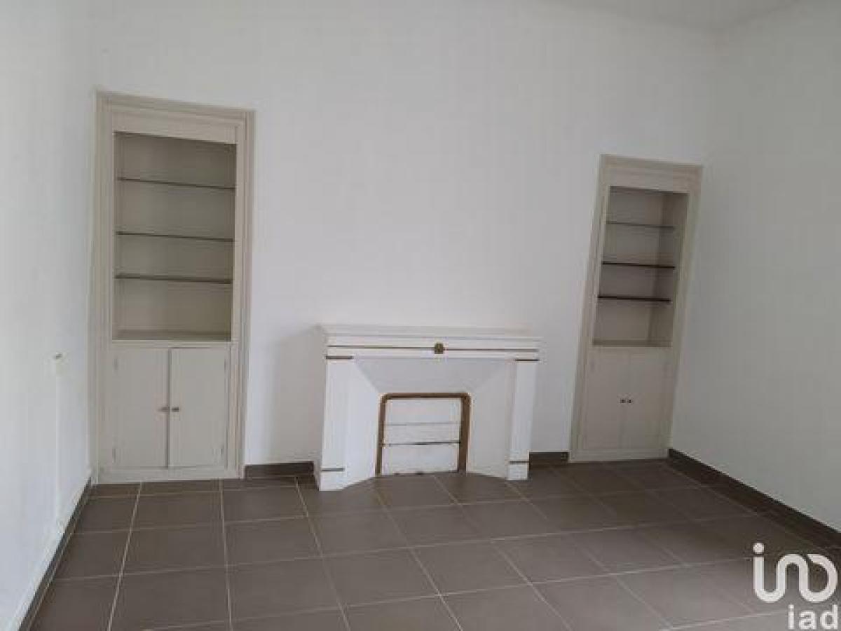 3 bedrooms Condo in Nimes, France No. 29591