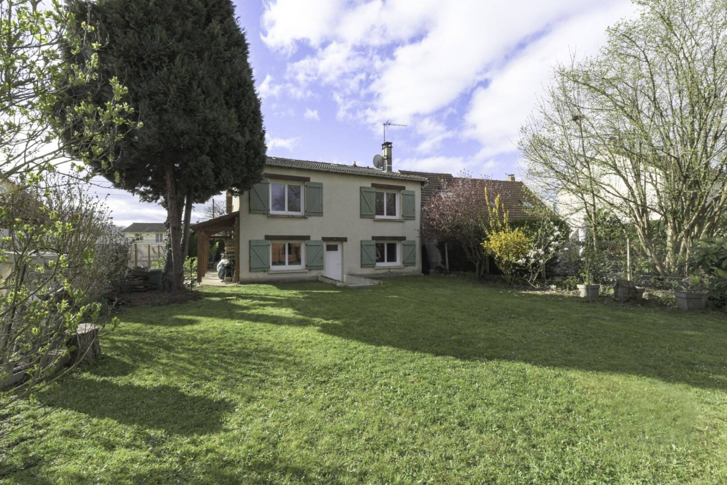 4 Schlafzimmer Haus in Quincy-Voisins, France, Nr. 182711