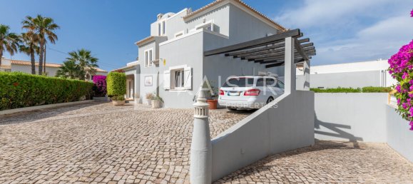 4 Schlafzimmer Villa in Albufeira, Portugal, Nr. 198258 5