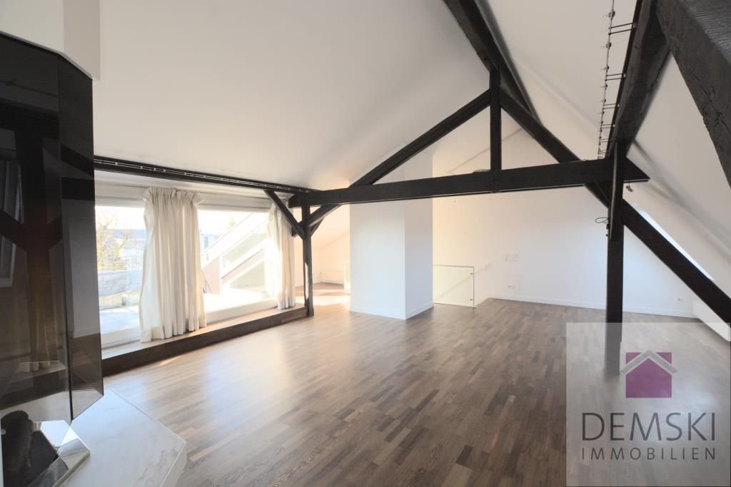 4 rooms Apartment in Dusseldorf, Germany No. 39158