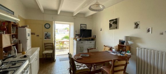 3 bedrooms House in Carnac, France No. 200230 2