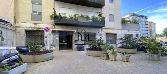 Gewerbliche Immobilie in Palermo, Italy 455m², Nr. 108433 2