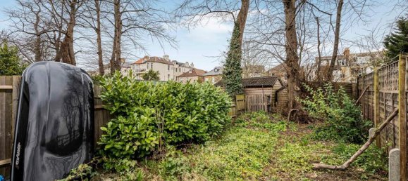 2 bedrooms Apartment in London, United Kingdom No. 12377 2