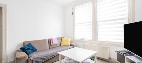 2 bedrooms Apartment in London, United Kingdom No. 12377 5