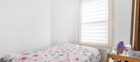 2 bedrooms Apartment in London, United Kingdom No. 12377 7