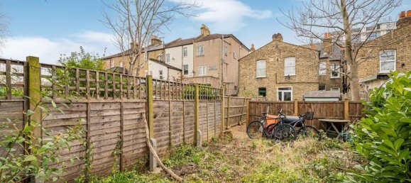 2 bedrooms Apartment in London, United Kingdom No. 12377 6