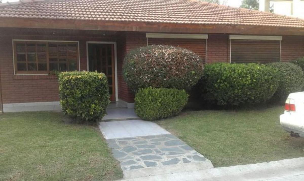 Ферма с 3 спальнями в Эстебан Эчеверрия, Аргентина № 47926