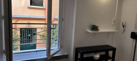 1 bedroom Apartment in Paris, France No. 309918 3