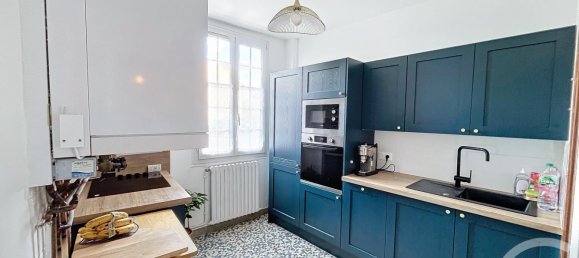 2 bedrooms House in Chartres, France No. 268434 3