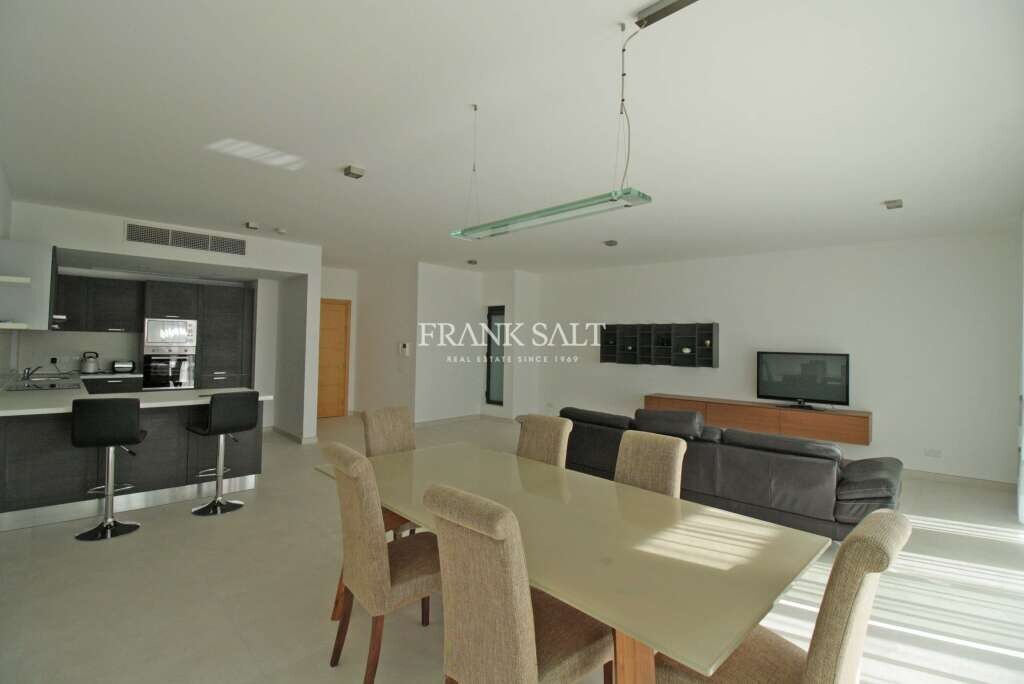 3 bedrooms Apartment in Saint Julian's, Malta No. 3490