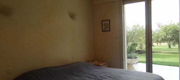 Villa de 4 dormitorios en Maine-et-Loire, France No. 103210 9