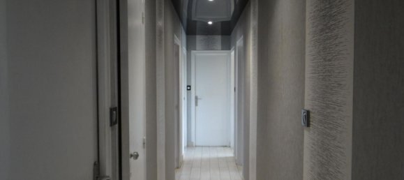 Villa de 4 dormitorios en Maine-et-Loire, France No. 103210 7