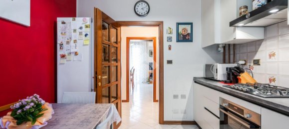 Квартира с 2 спальнями в Кастельфранко Эмилия, Италия № 320820 15