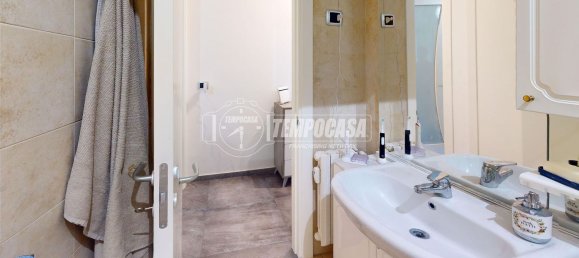 3 bedrooms Apartment in Bari, Italy No. 337740 27