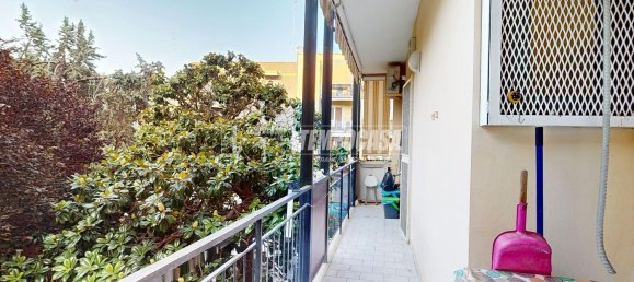 3 bedrooms Apartment in Bari, Italy No. 337740 8