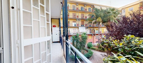 3 bedrooms Apartment in Bari, Italy No. 337740 9