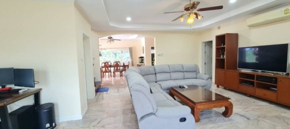 4 bedrooms Cafe / restaurant in Pattaya, Thailand No. 19769 8