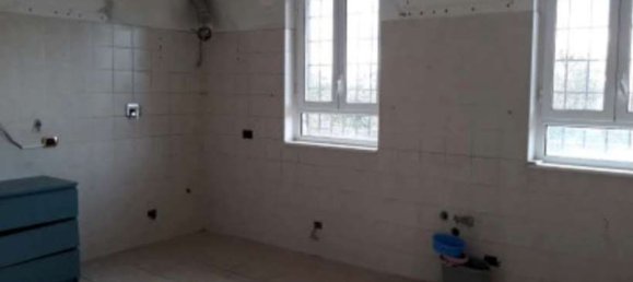 6 rooms House in Guidonia Montecelio, Italy No. 184346 4