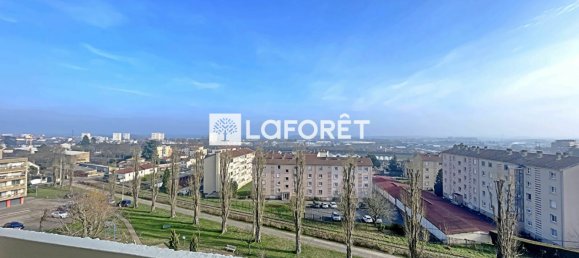 Apartamento de 2 dormitorios en Macon, France No. 200337 2