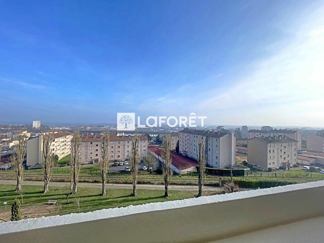 Apartamento de 2 dormitorios en Macon, France No. 200337