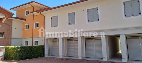 Apartamento de 2 dormitorios en Castelfranco Emilia, Italy No. 348841 5