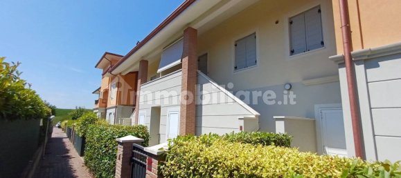 Apartamento de 2 dormitorios en Castelfranco Emilia, Italy No. 348841 3