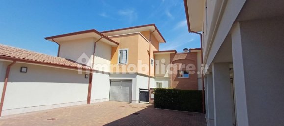 Apartamento de 2 dormitorios en Castelfranco Emilia, Italy No. 348841 4