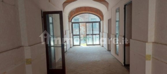 Imóvel comercial em Chivasso, Italy 100 m² N.º 315116 5