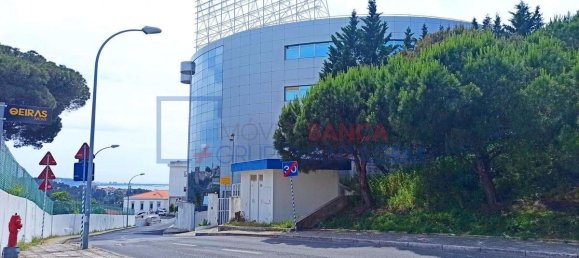 Bâtiment à Oeiras, Portugal 6500m² No. 72208 3