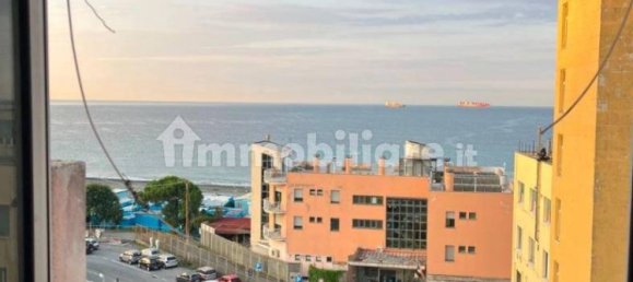 Apartamento de 2 dormitorios en Genoa, Italy No. 278289 4