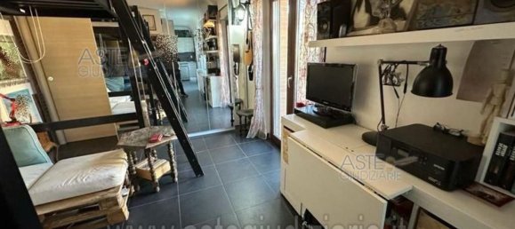 11 rooms House in Rome, Italy No. 31347 10