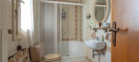 Casa de 8 habitaciónes en Florence, Italy No. 211102 26