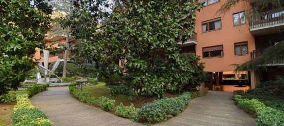 4 bedrooms Apartment in Rome, Italy No. 289430 36