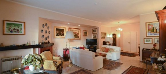 4 bedrooms Apartment in Rome, Italy No. 289430 16