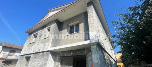 3 غرف نوم فيلا في Paullo, Italy رقم 347628 12