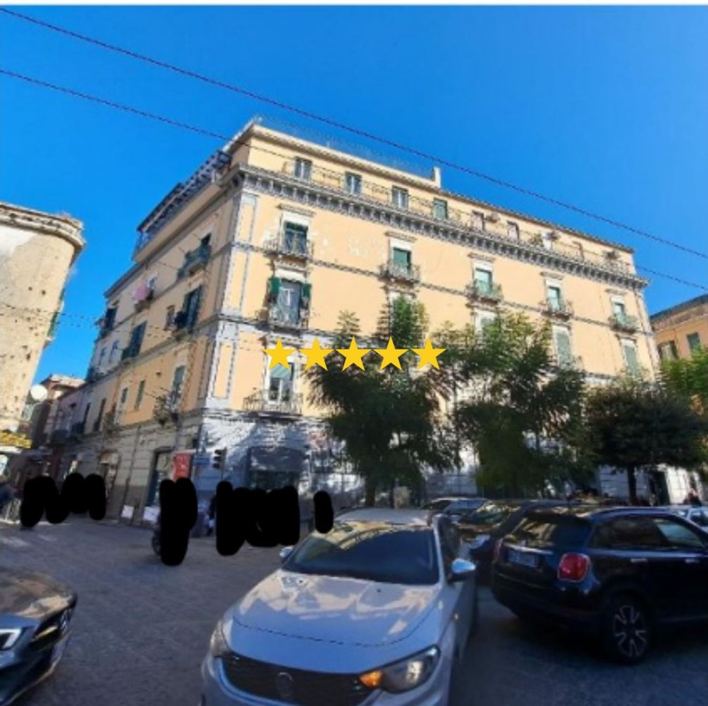 5 bedrooms Apartment in Naples, Italy No. 388338