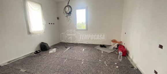 4 rooms Apartment in Castelfranco Emilia, Italy No. 98164 9
